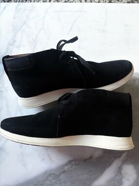 Vince Suede Lace Up Chukka Boots